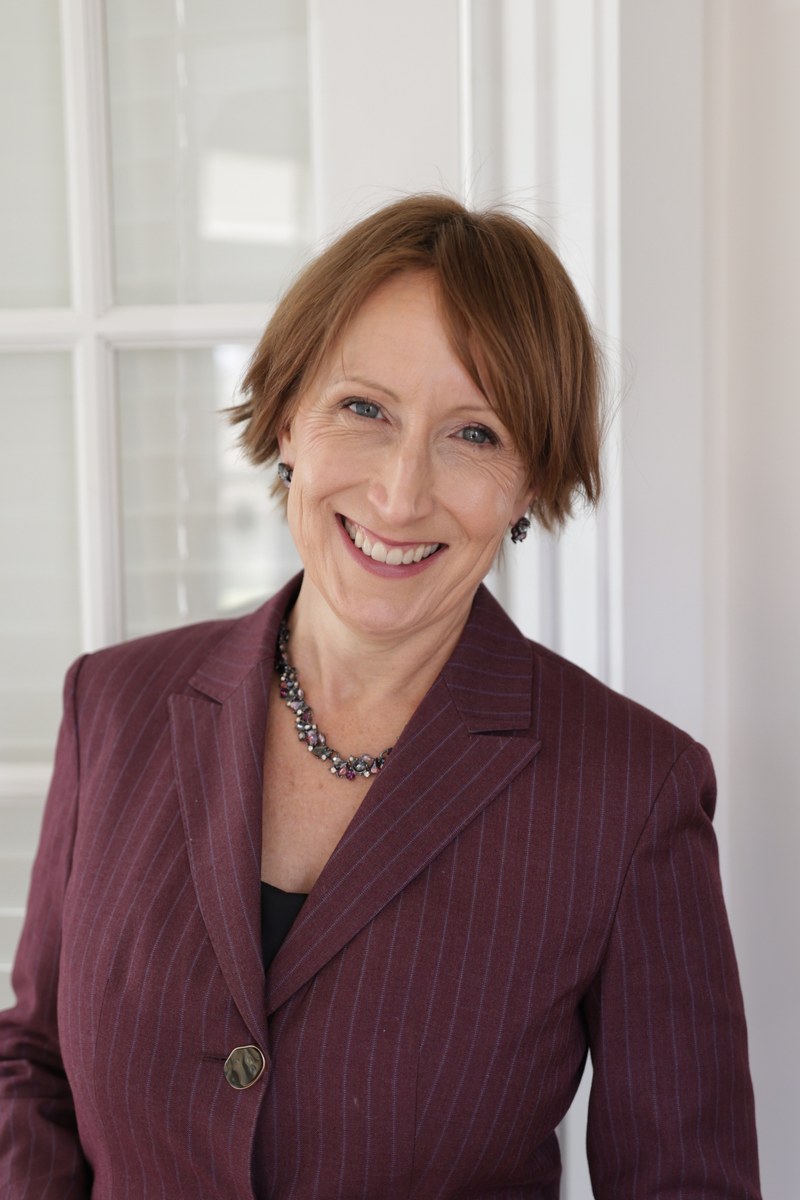 Emi Kirschner, Founder of Ceraluna Consulting